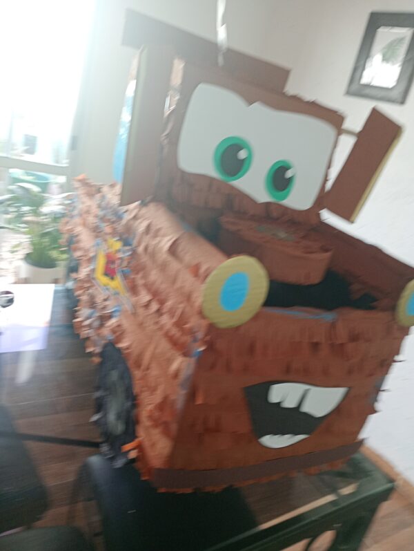PIÑATA MATE CARS