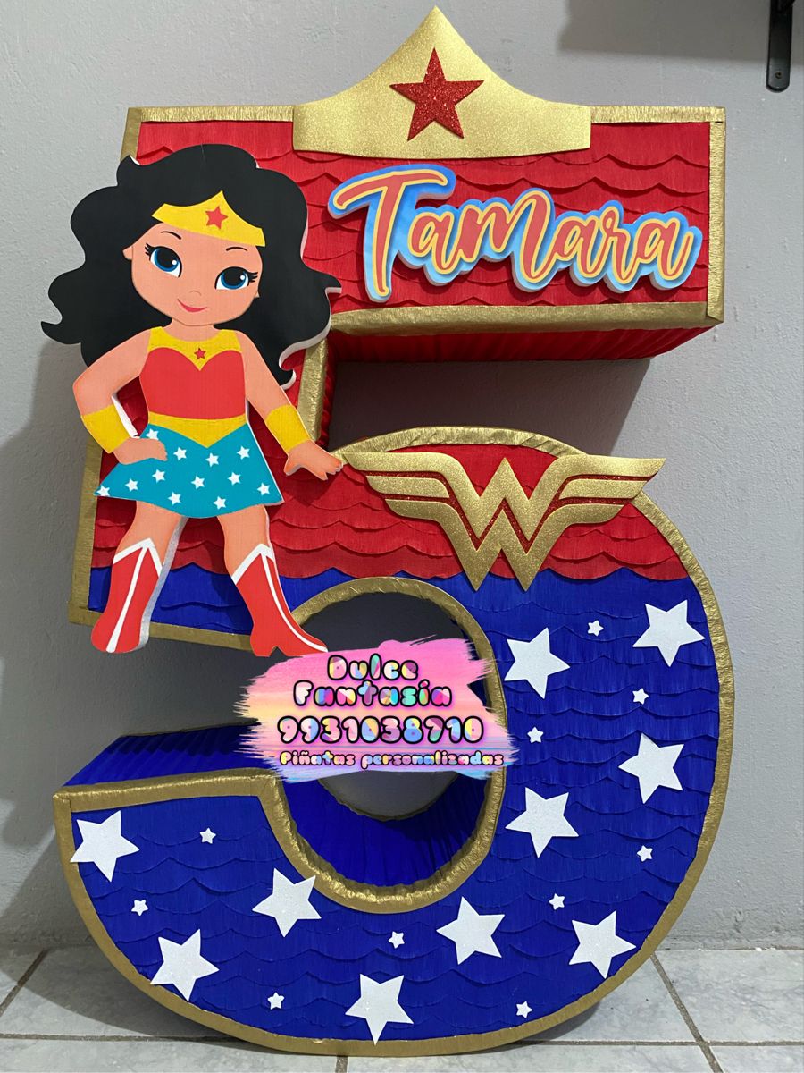 Piñata Mujer Maravilla